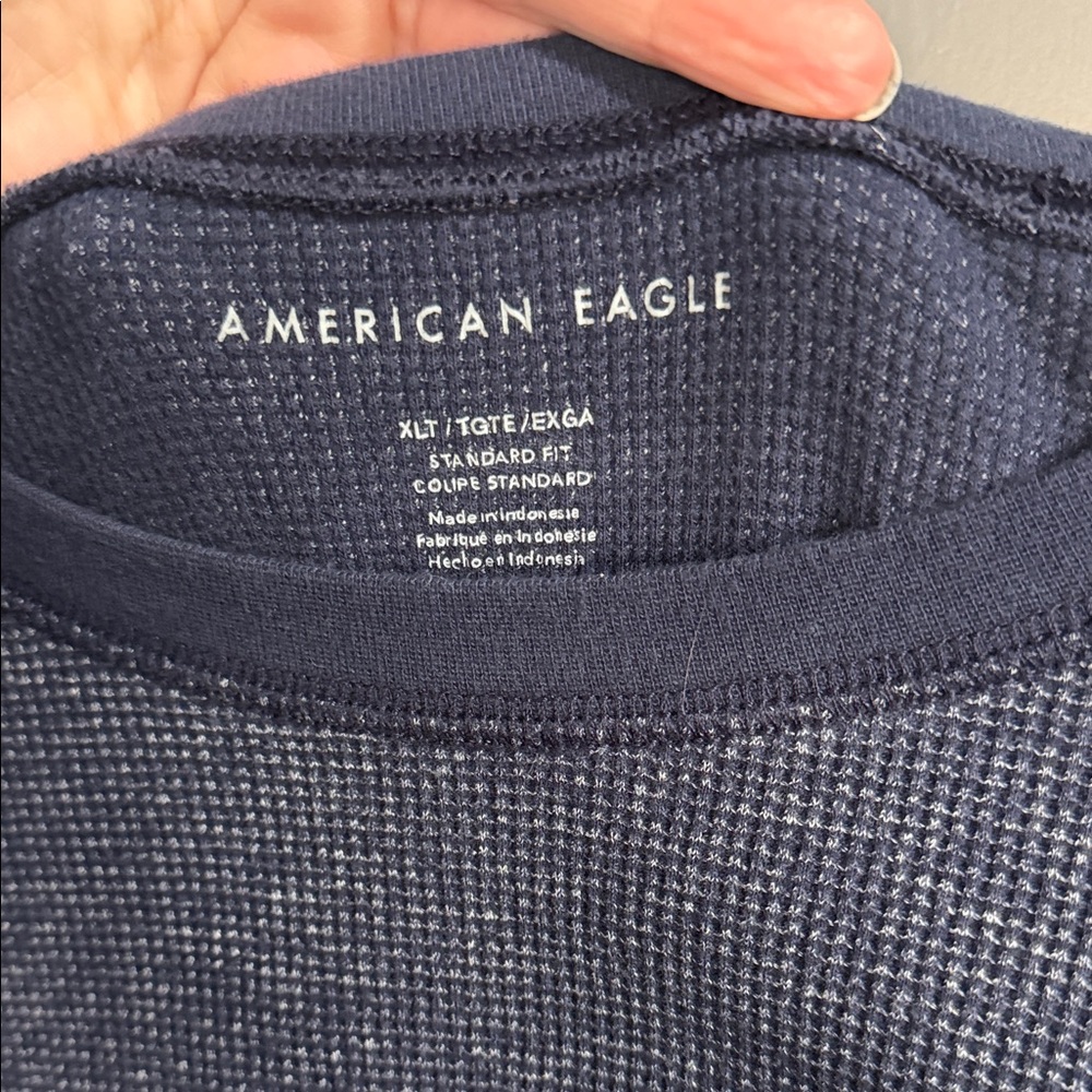 American Eagle Outfitters Navy Long Sleeve Tee - Picture 2 of 4